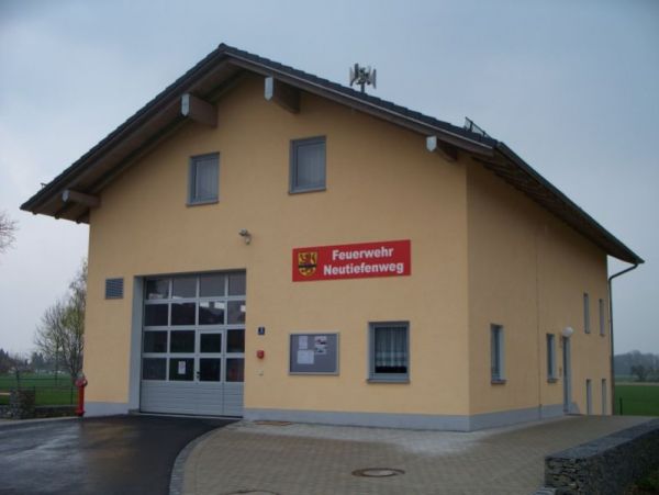 Geraetehaus Neu1.jpg